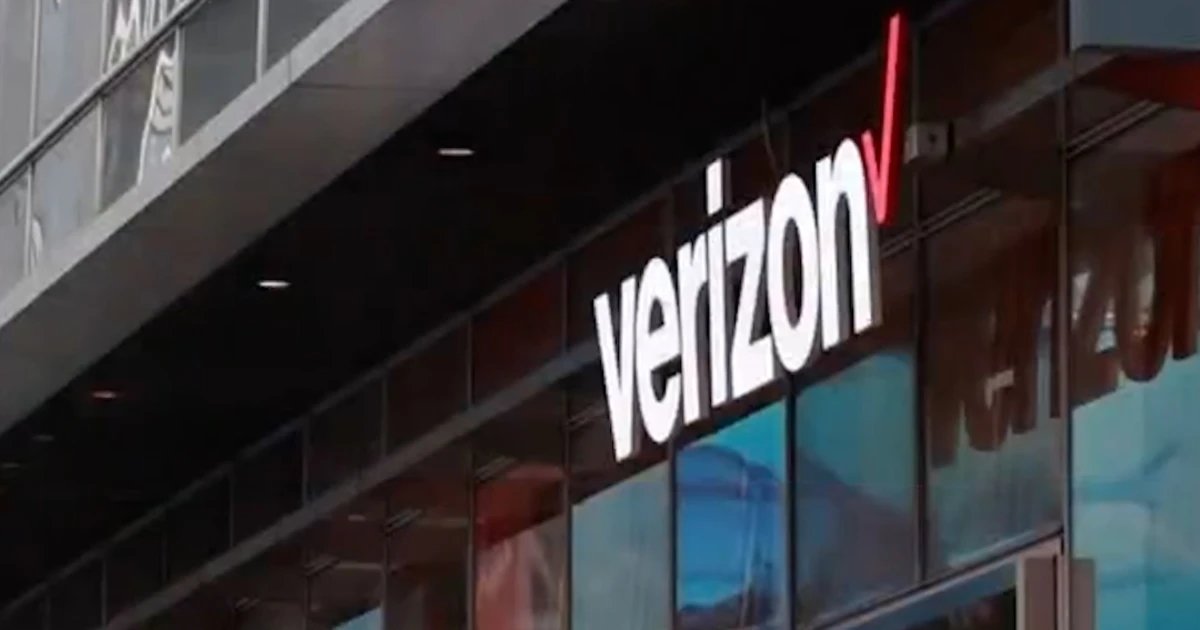 Verizon offers $20 credit to customers hit by outage