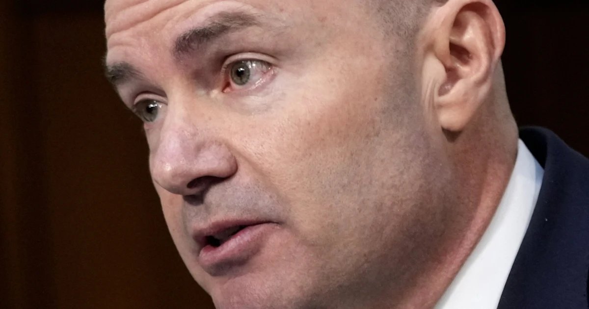 Sen. Lee says Venezuelan strikes were justified