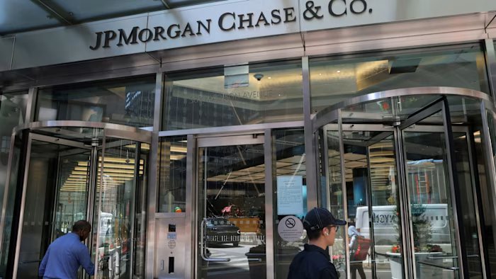 JPMorgan investors find out who their friends are