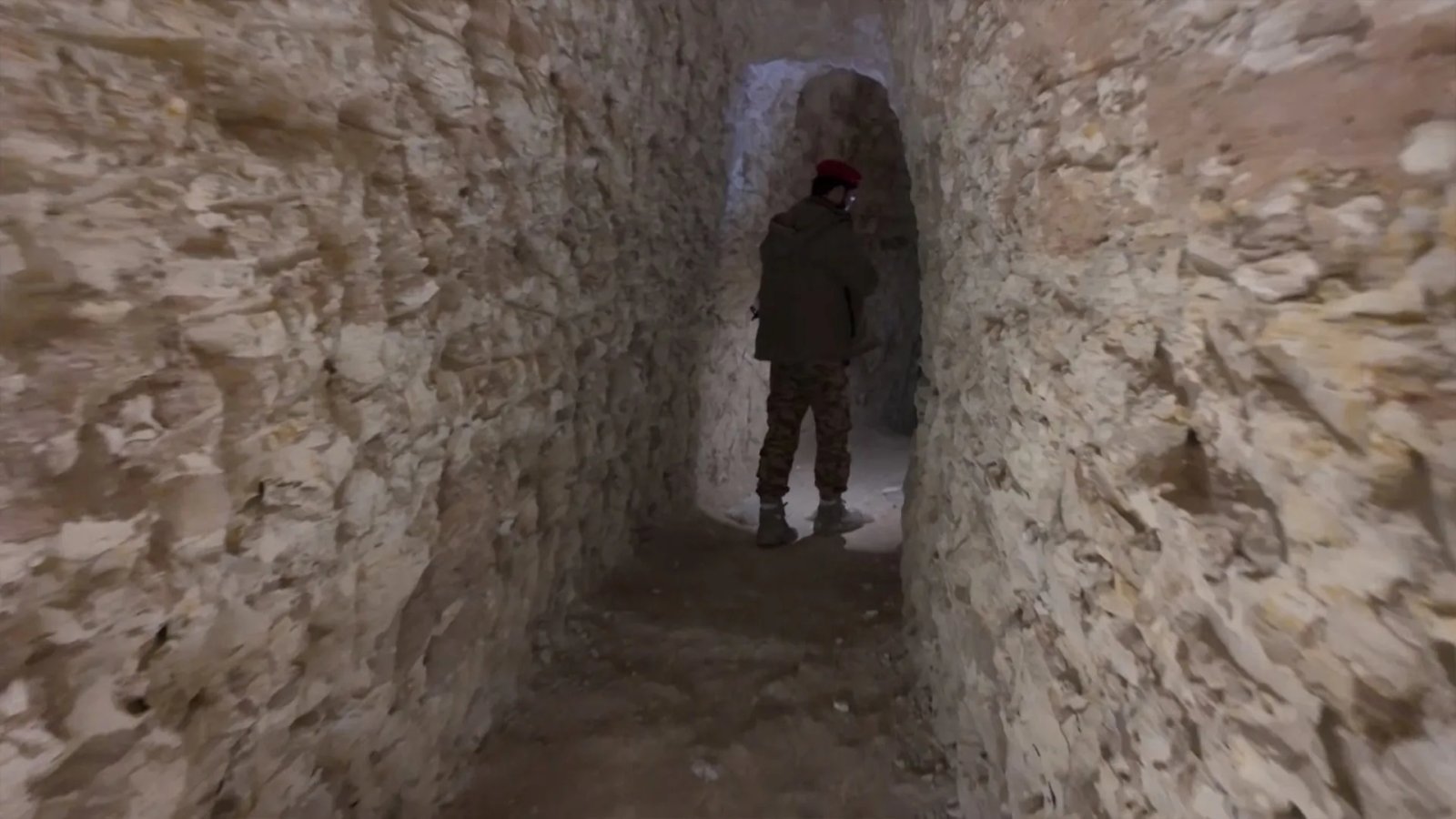 Reporter goes inside Aleppo tunnels dug by SDF fighters | Al Jazeera