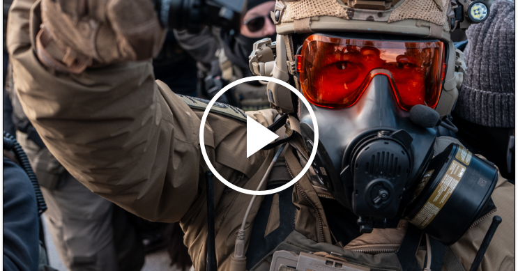 Inside an ICE Confrontation in Minneapolis