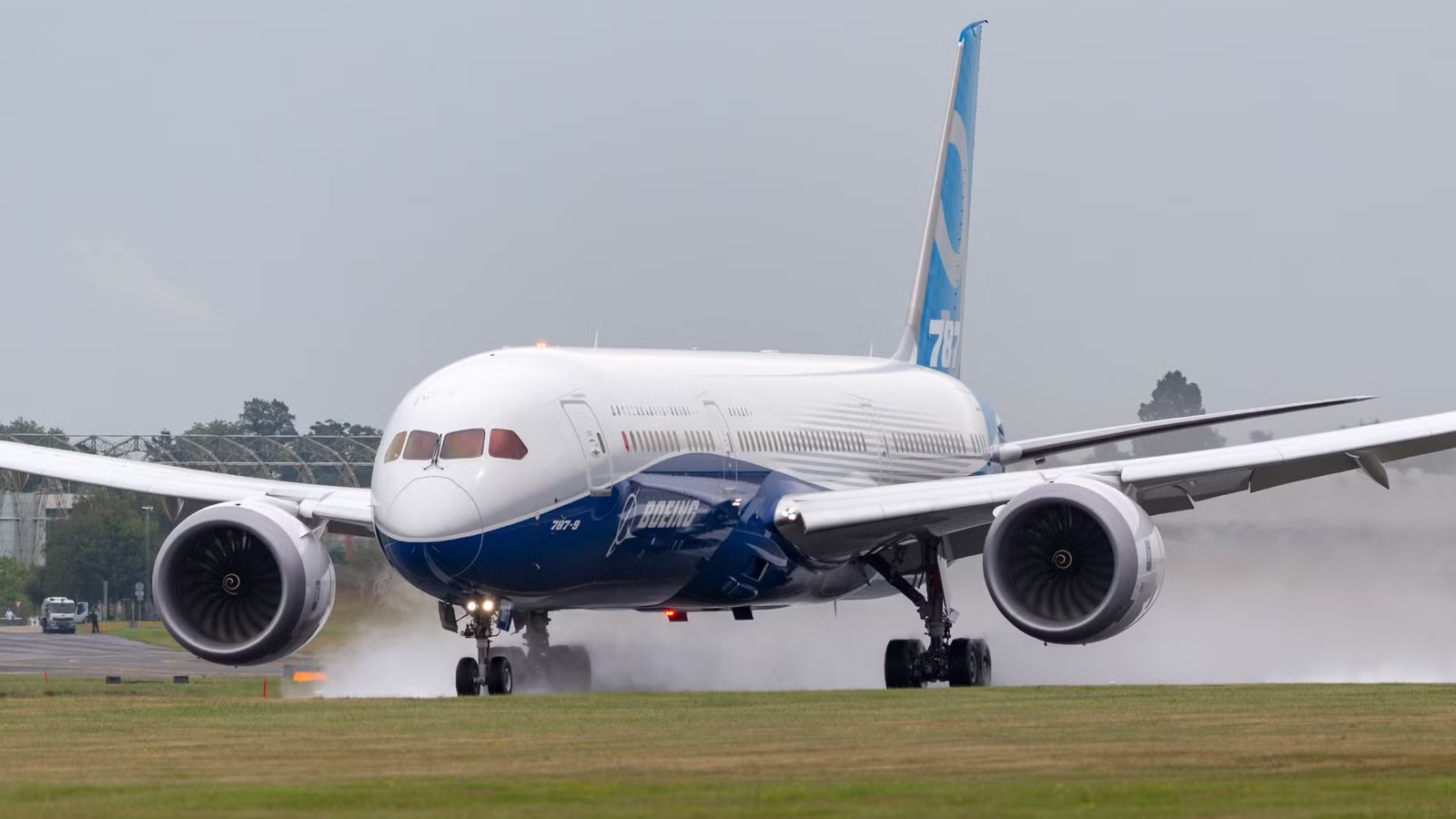 Boeing Lands 9 More 787-9 Dreamliner Orders
