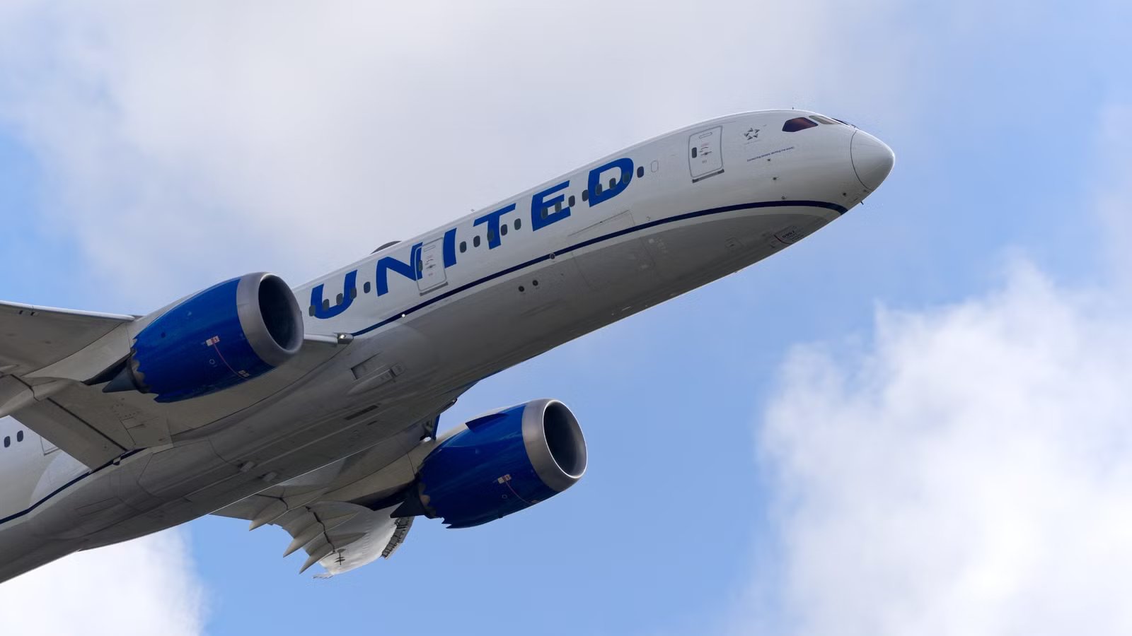 United Airlines Expecting To Receive 1st Premium-Heavy Boeing 787-9 In February