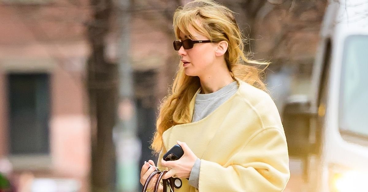 It’s Here: The Spring 2026 Color Trend It Girls Are Wearing With Tall Uggs and Black Leggings