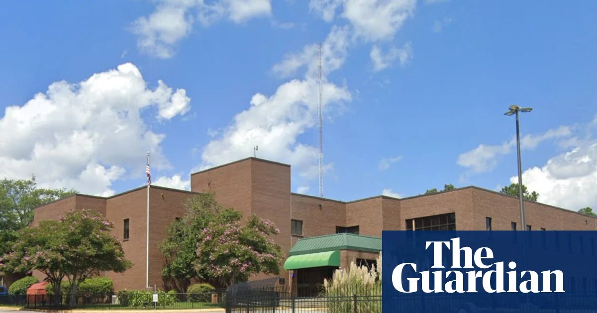 Ohio mayor arrested on voyeurism charges after allegedly sniffing girl’s underwear | Ohio