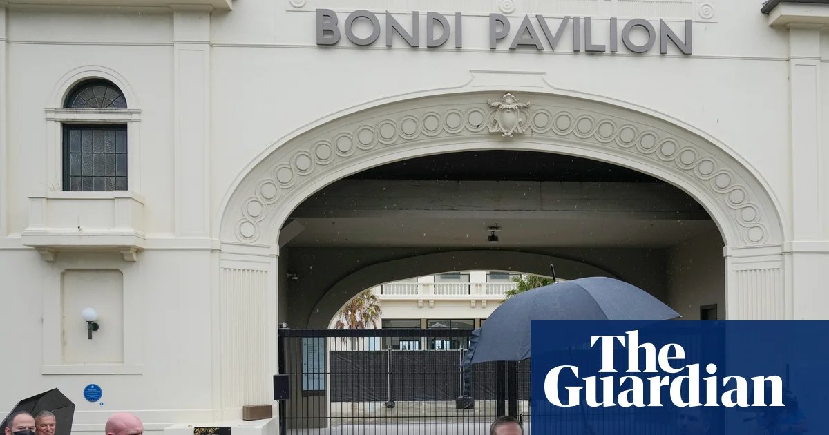 Isaac Herzog meets survivors of Bondi terror attack saying ‘when one Jew is hurt, all Jews feel their pain’ | Bondi beach terror attack