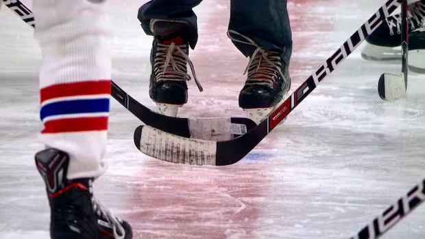 What are minor hockey leagues in Nova Scotia doing to prevent hazing?