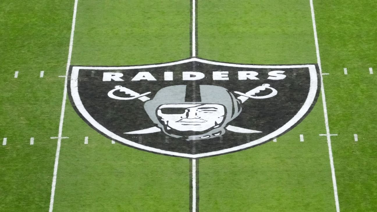 Sources: Raiders promoting assistant Rob Leonard to DC