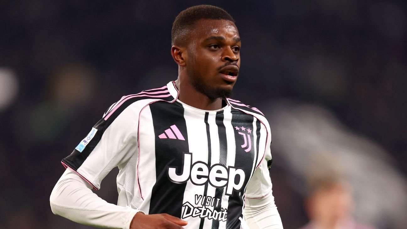 Transfer rumors, news: Man United wants Juventus defender Kalulu