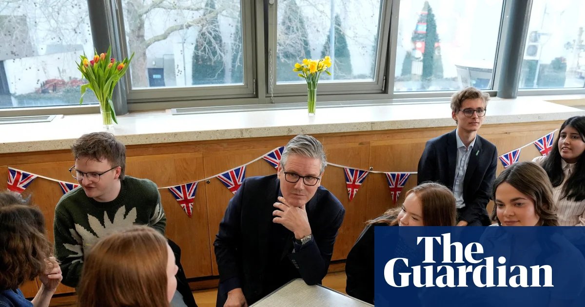 Starmer vows to fast-track social media law but says under-16s ban not definite | Social media ban