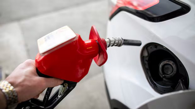 Canada’s annual inflation rate edged down to 2.3% in January with decline in gas prices