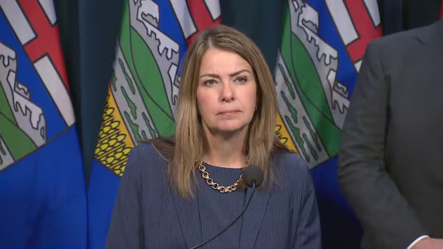 Danielle Smith to talk immigration in her address to Albertans Thursday