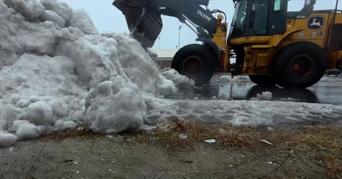 Blizzard warnings issued as massive winter storm takes aim at East Coast