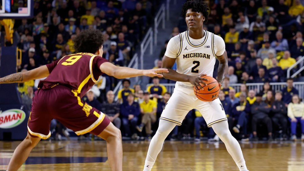 Michigan loses L.J. Cason for rest of season with torn ACL