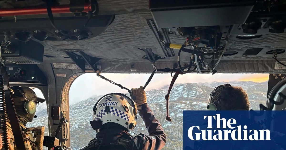 Victoria police launch new search for fugitive Dezi Freeman based on intelligence derived from ‘gunshot’ | Australia news