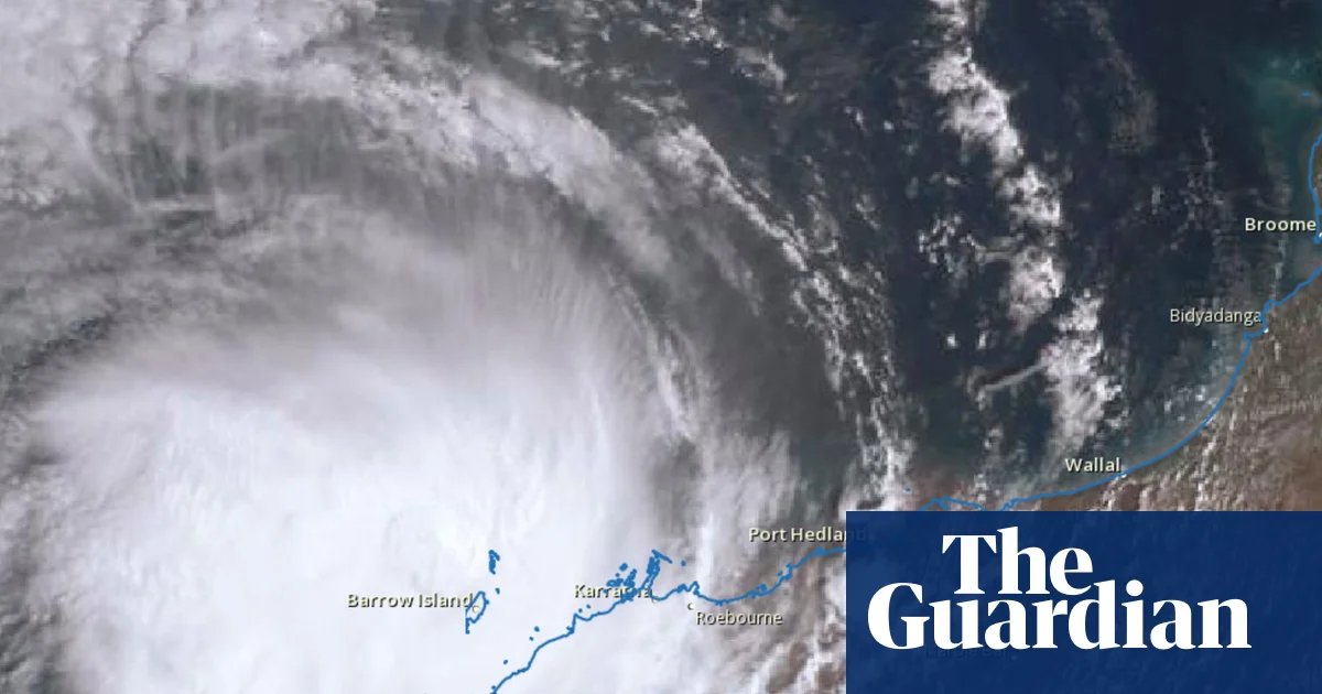 Emergency warnings along north-west WA coast as Tropical Cyclone Mitchell approaches as category 3 storm | Western Australia