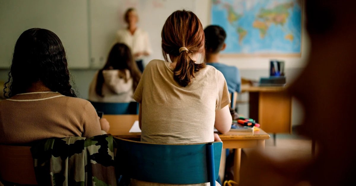 Indiana divided over bill requiring schools to promote marriage before having kids