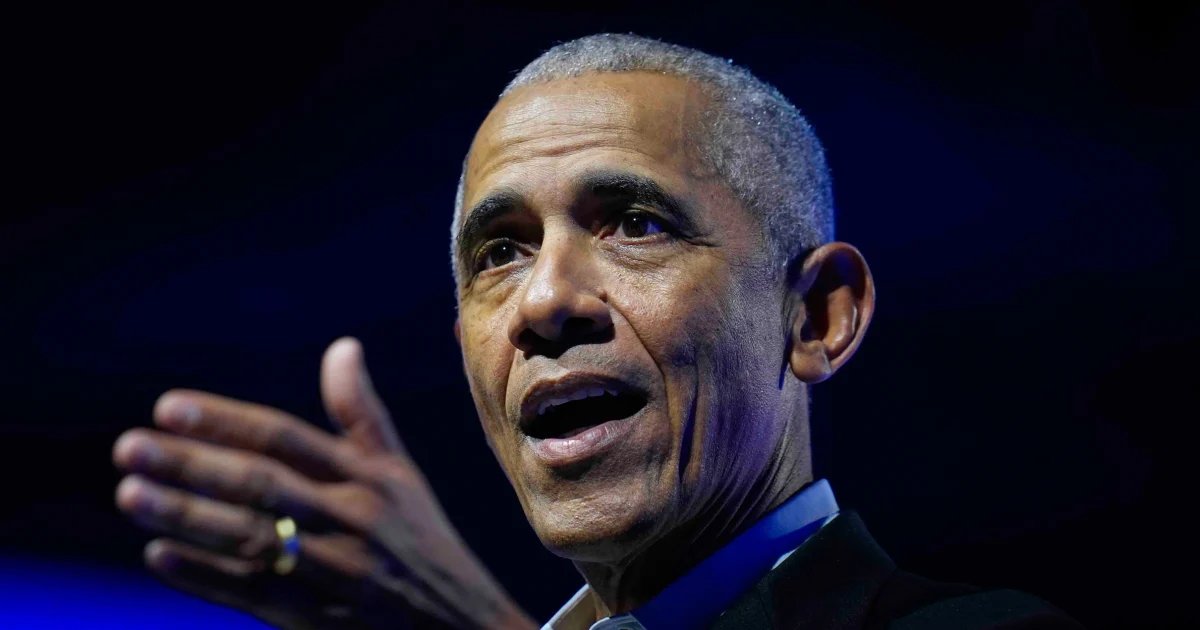 Obama derides social media ‘clown show’ in first comments since Trump’s racist video post