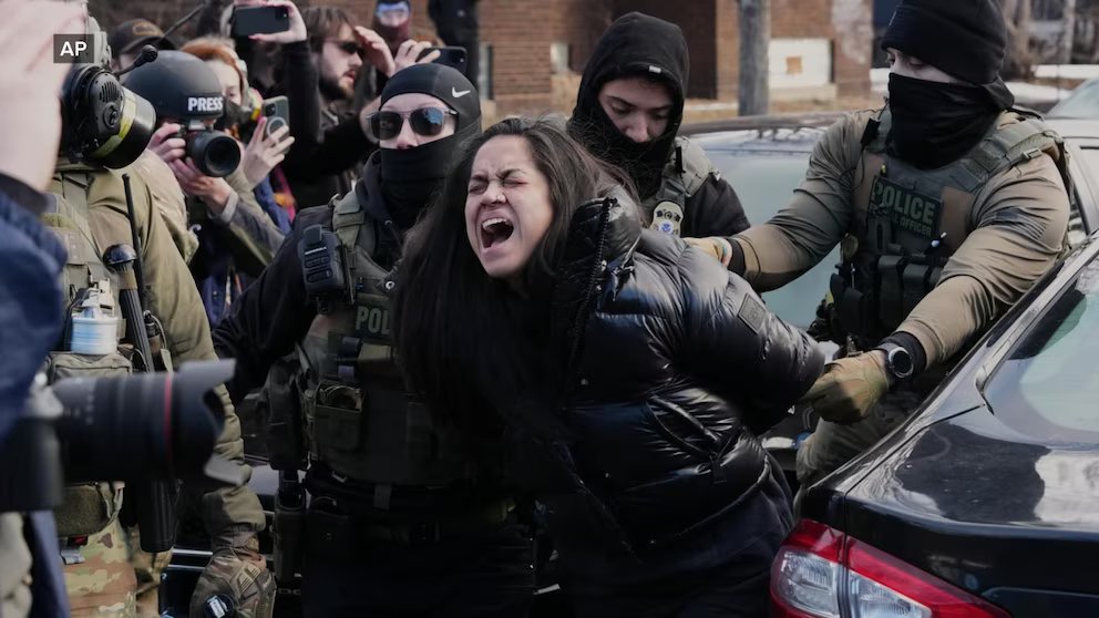 Video Disabled Minneapolis resident dragged, detained by ICE speaks out