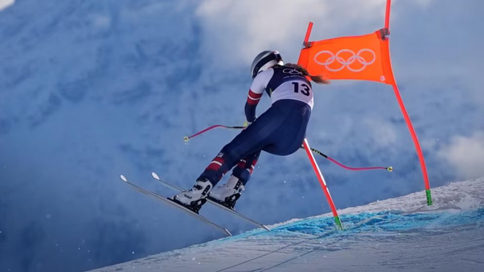 WATCH:  Lindsey Vonn's heartbreak as she crashes during race, airlifted to hospital