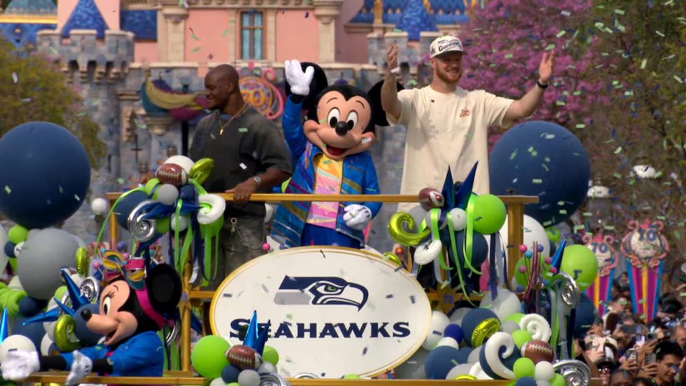 WATCH:  Seahawks meet a mouse at Disneyland