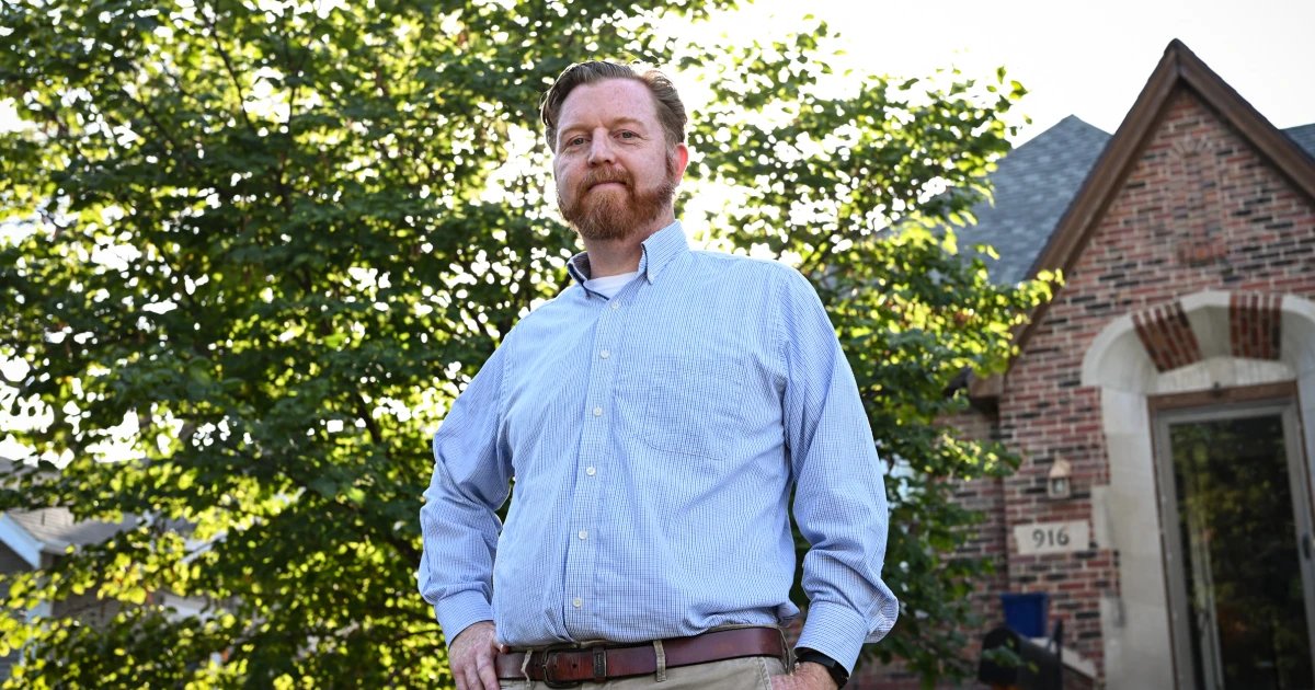 The future of Nebraska’s ‘blue dot’ electoral vote becomes an issue in one key midterm race