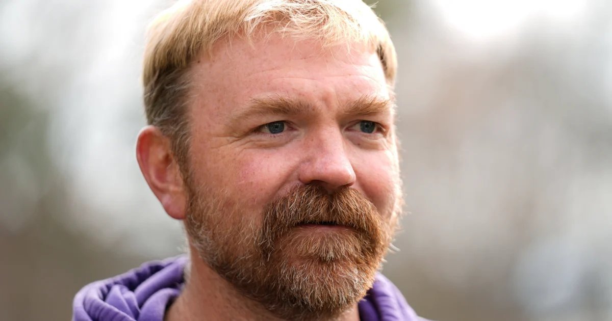 Unions privately urge Chuck Schumer and Democratic leaders to stay out of Maine’s Senate primary