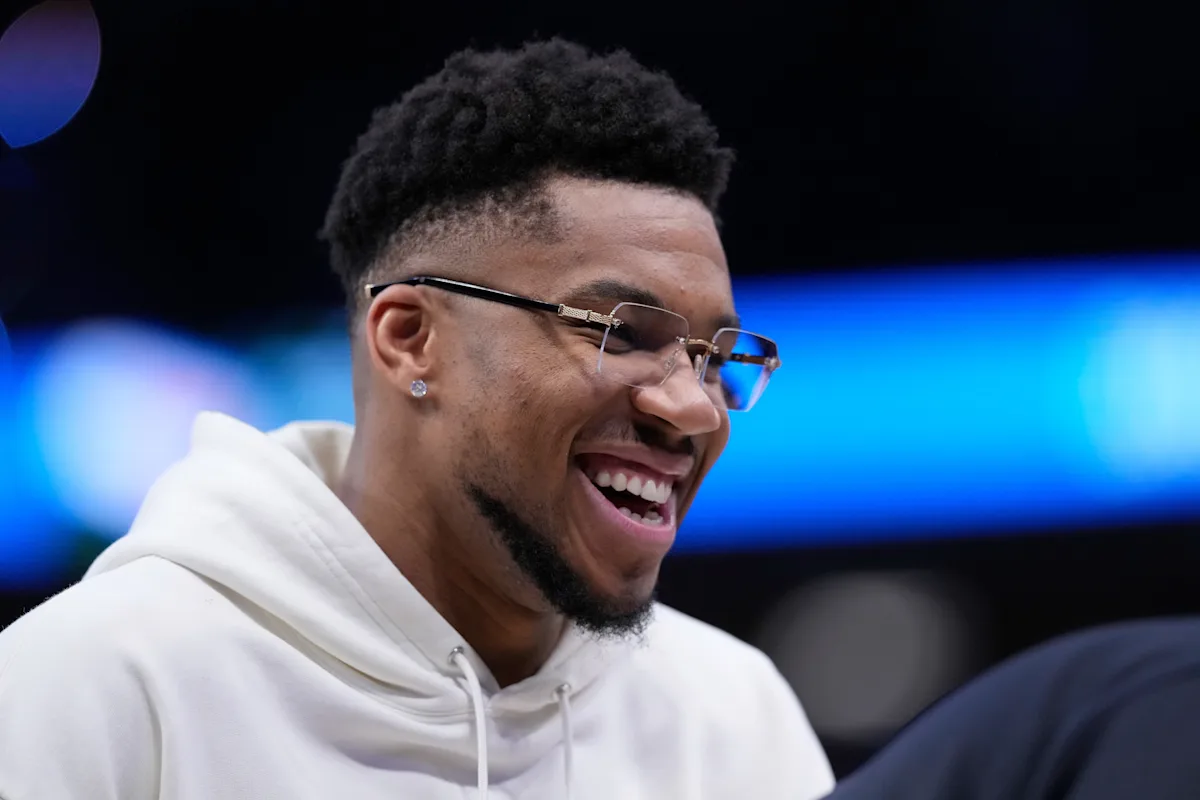 Giannis breaks silence after NBA trade deadline with 5-word statement