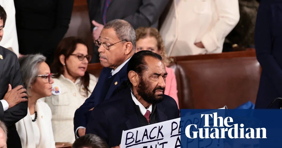 Democrats refuse to stand for Trump as Al Green ejected over ‘apes’ protest sign | Democrats