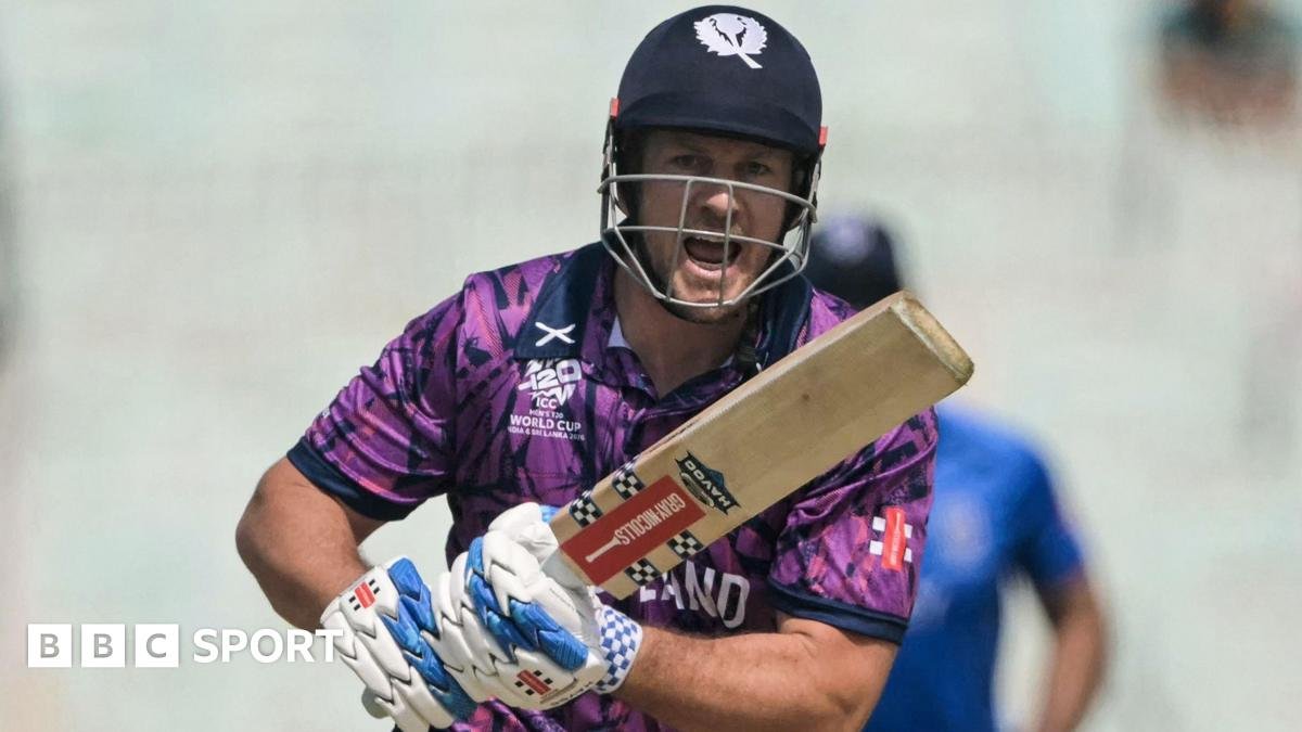 George Munsey: Notts Outlaws sign Scotland batter for T20 Blast