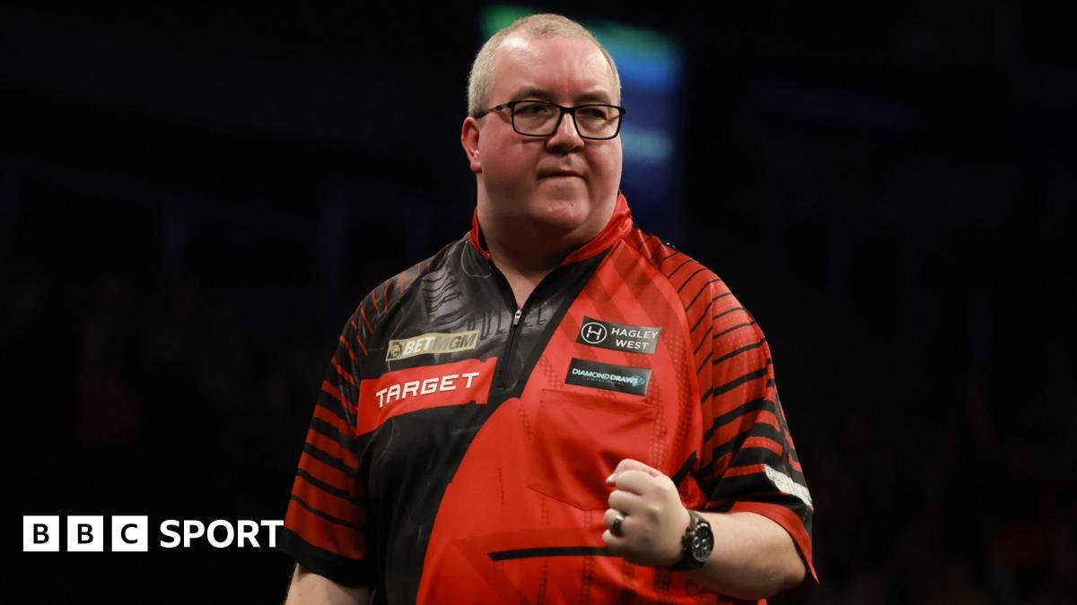 Premier League Darts results: Stephen Bunting beats Gian van Veen to win night four in Belfast