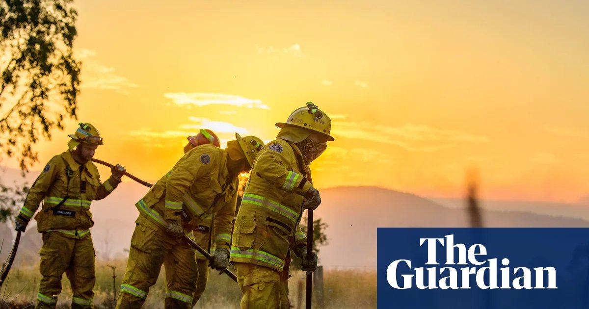 Blaring sirens on smartphones to warn Australians of major disasters under emergency alerts overhaul | Emergency planning