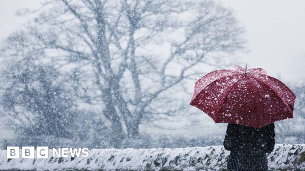 How do cold weather health alerts work?