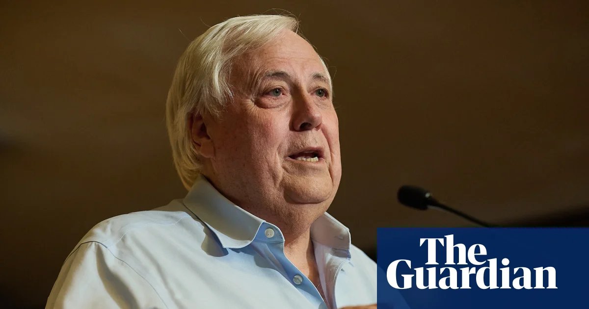 Clive Palmer denies Steve Bannon’s claim he was behind billionaire’s controversial 2019 Australian election ad strategy | Steve Bannon