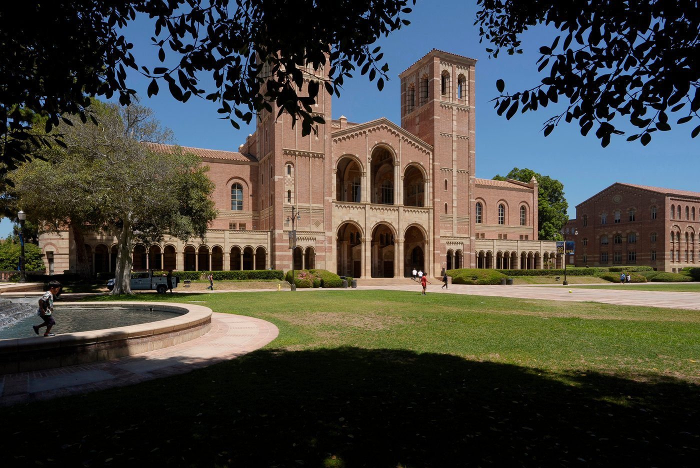 Justice Department suit accuses UCLA of failing to protect Jewish employees from campus hostility