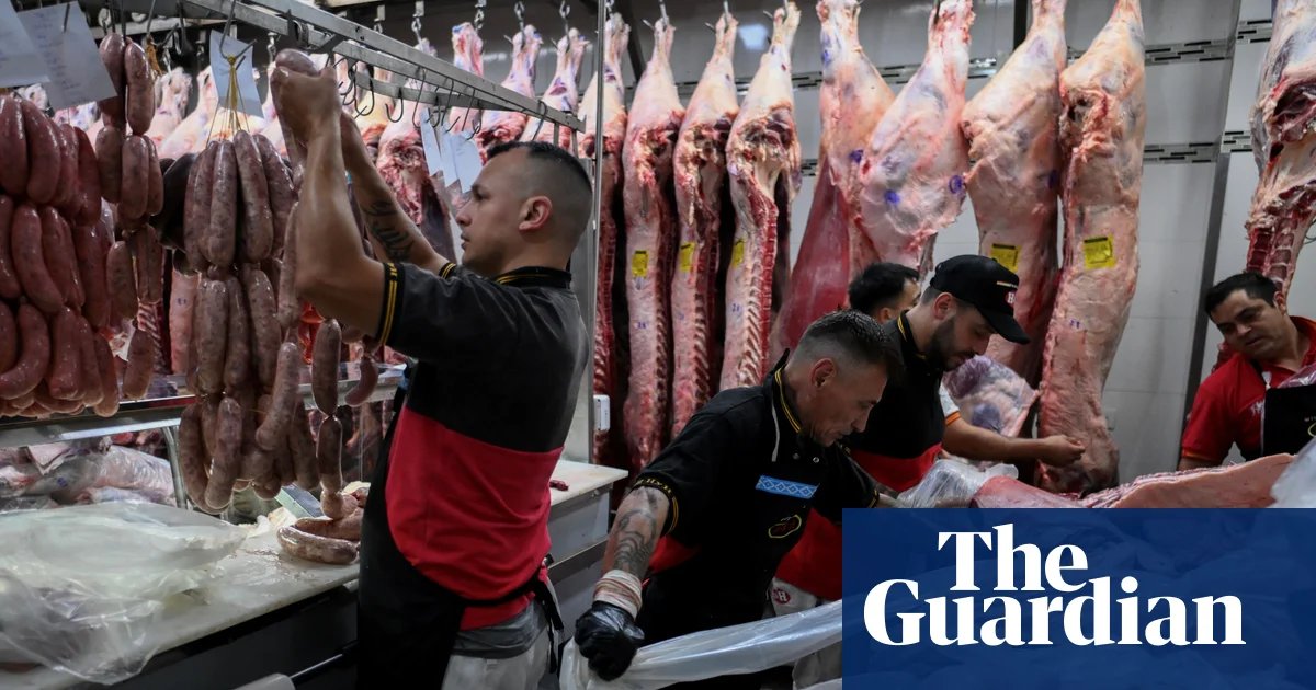 Trump signs proclamation to increase US imports of beef from Argentina | Donald Trump