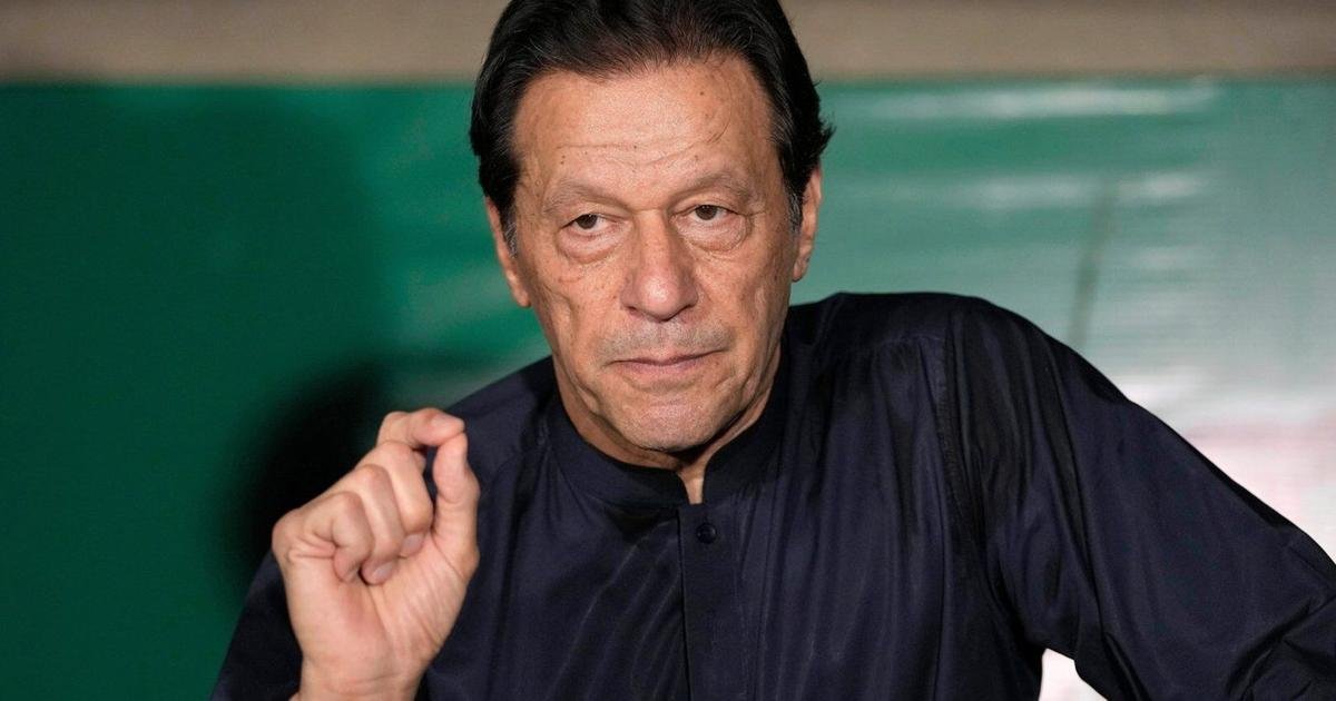 Former cricket captains urge Pakistan to ensure better medical care for Imran Khan in prison
