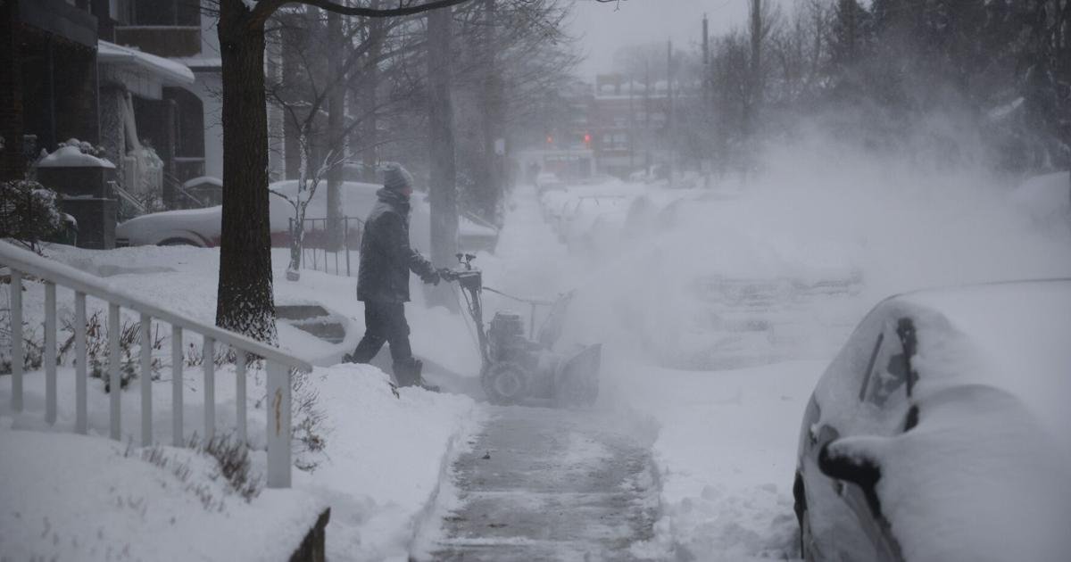 Freezing rain and ice to hit Toronto;  TTC and police warn of messy conditions for commuters