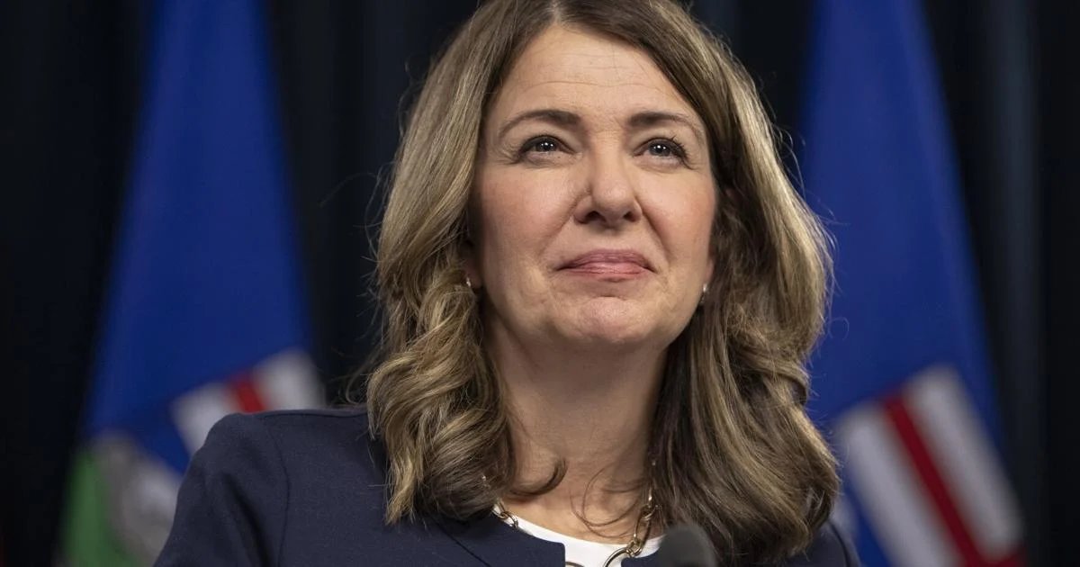 Danielle Smith announces Alberta referendum on immigration cuts