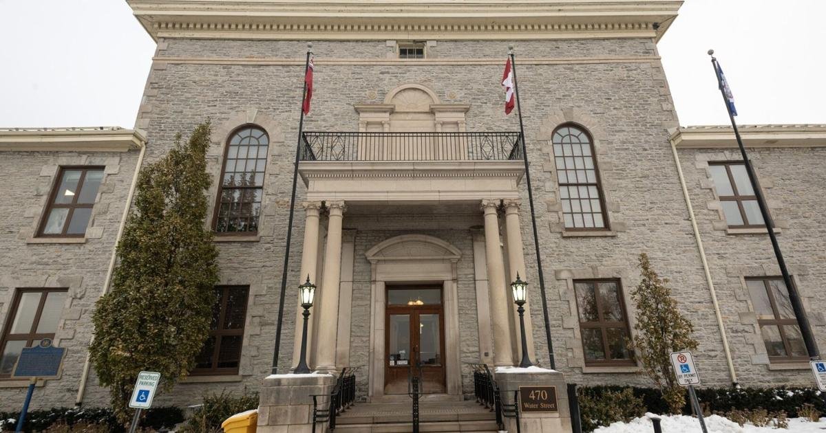 Police charge man for assaulting Ontario Crown attorney