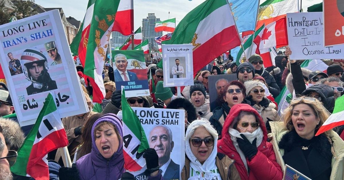 Tens of thousands march in Richmond Hill in support of anti-regime movement in Iran after U.S. and Israeli airstrikes