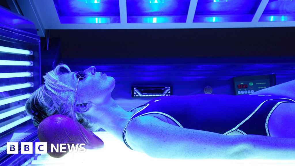 Sunbed ads spreading harmful misinformation to young people