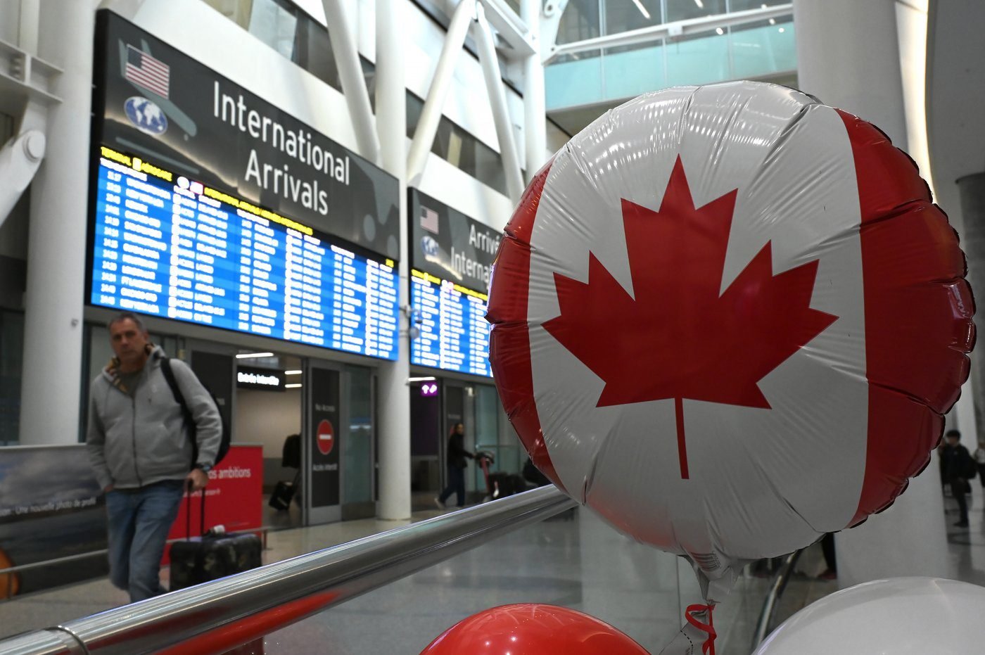 Mexico flight cancellations the latest hurdle for Canadian travel this season