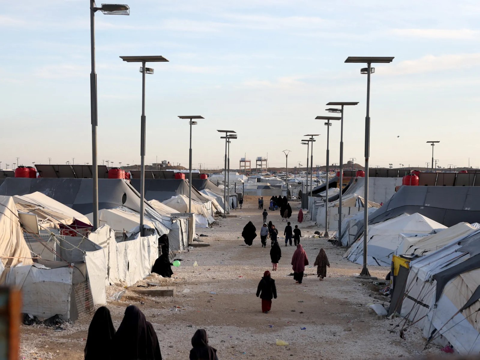 Syria moves out last residents of ISIL-linked desert camp | ISIL/ISIS News