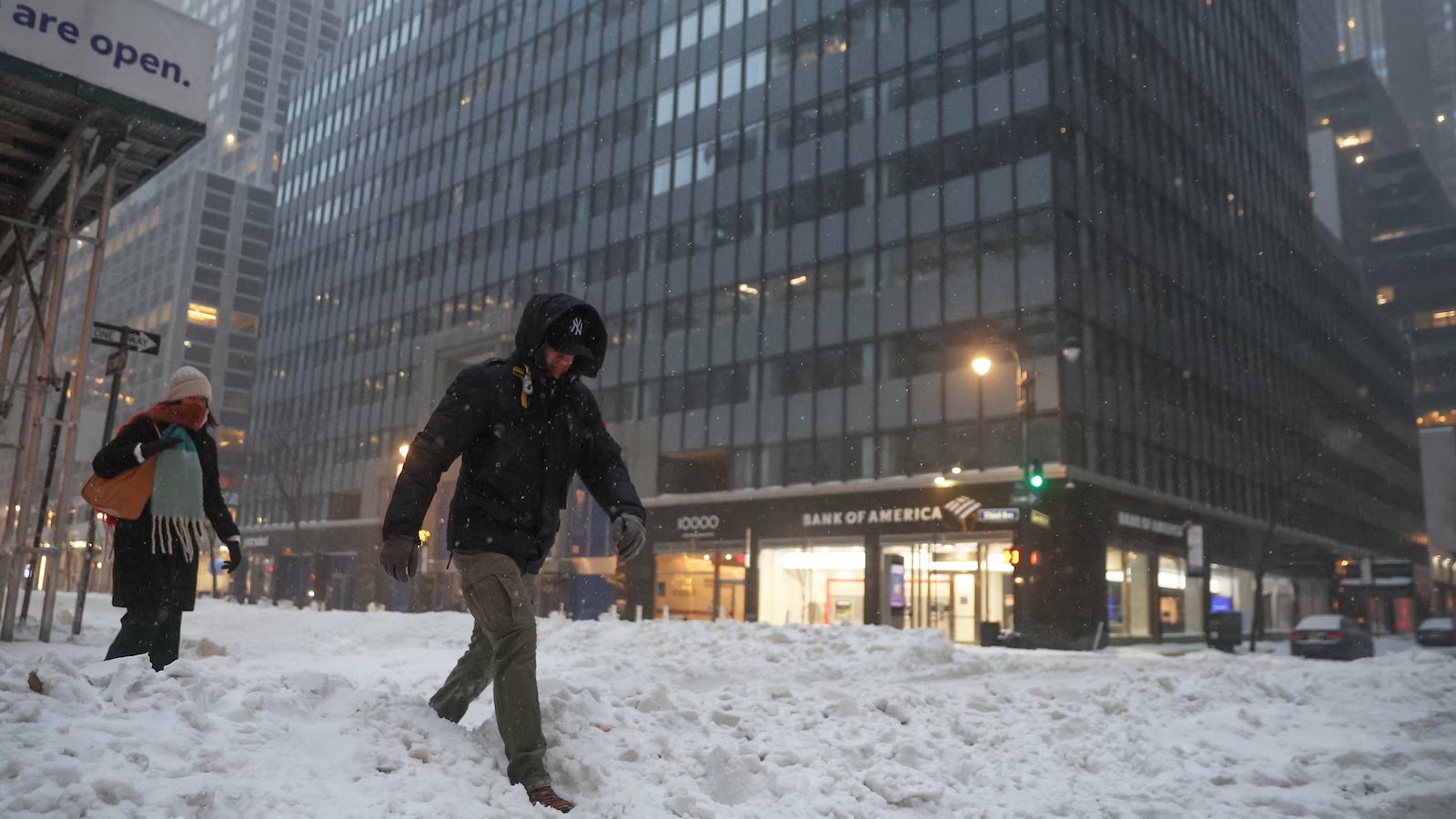 Severe winter storm live updates: Northeast braces for blizzard conditions as storm begins