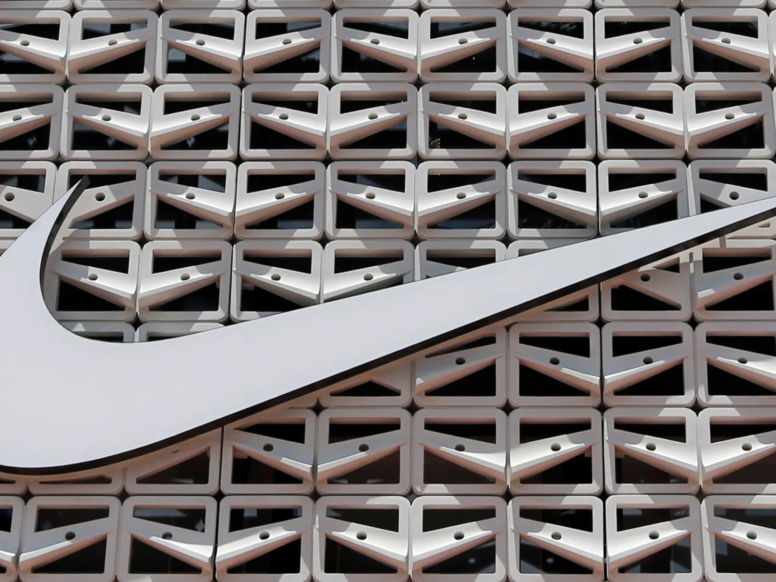 Nike probed by Trump appointee over claims of bias against white workers | Donald Trump News
