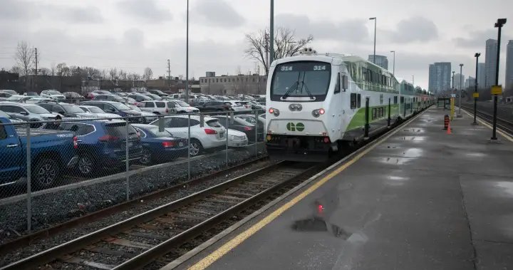 Person fatally struck by GO train, delays across Kitchener line