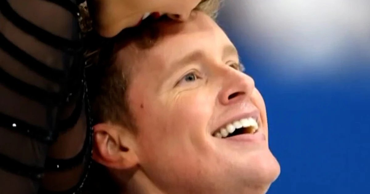 Team USA ice dancing pair react to winning silver medal