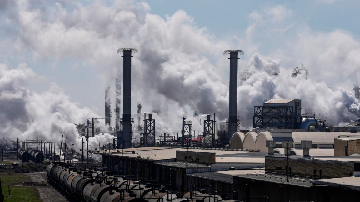 Under Trump, EPA’s enforcement of environmental laws collapses, report finds