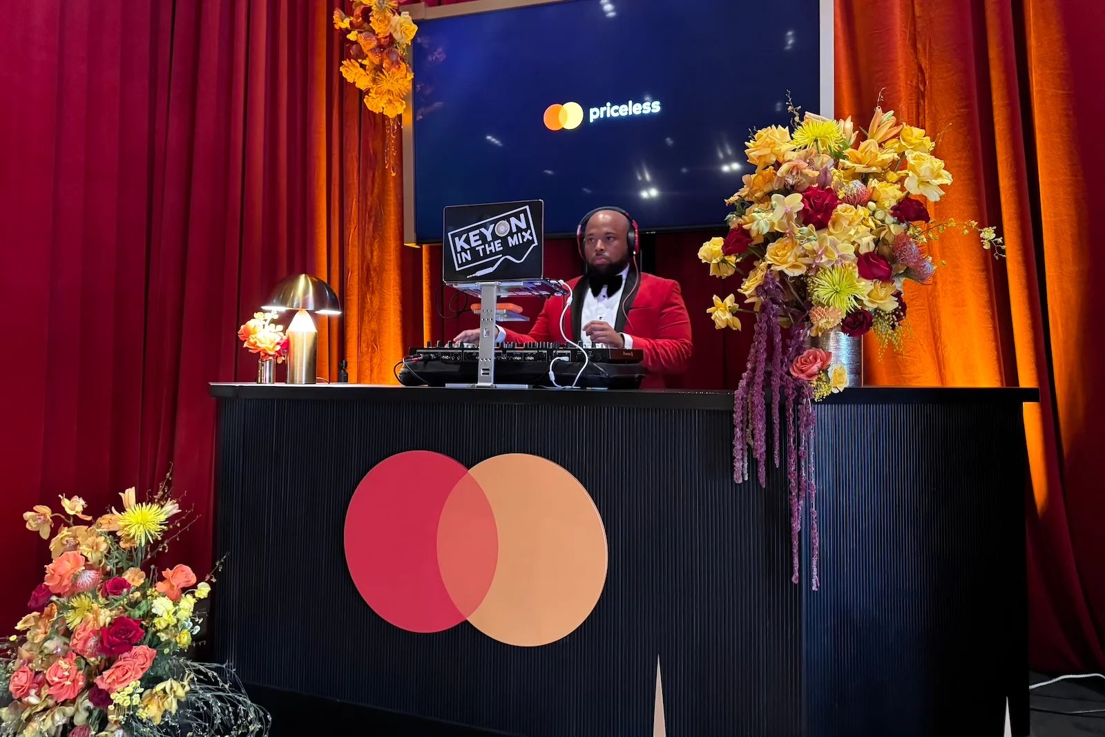 Access concert tickets and exclusive Mastercard experiences